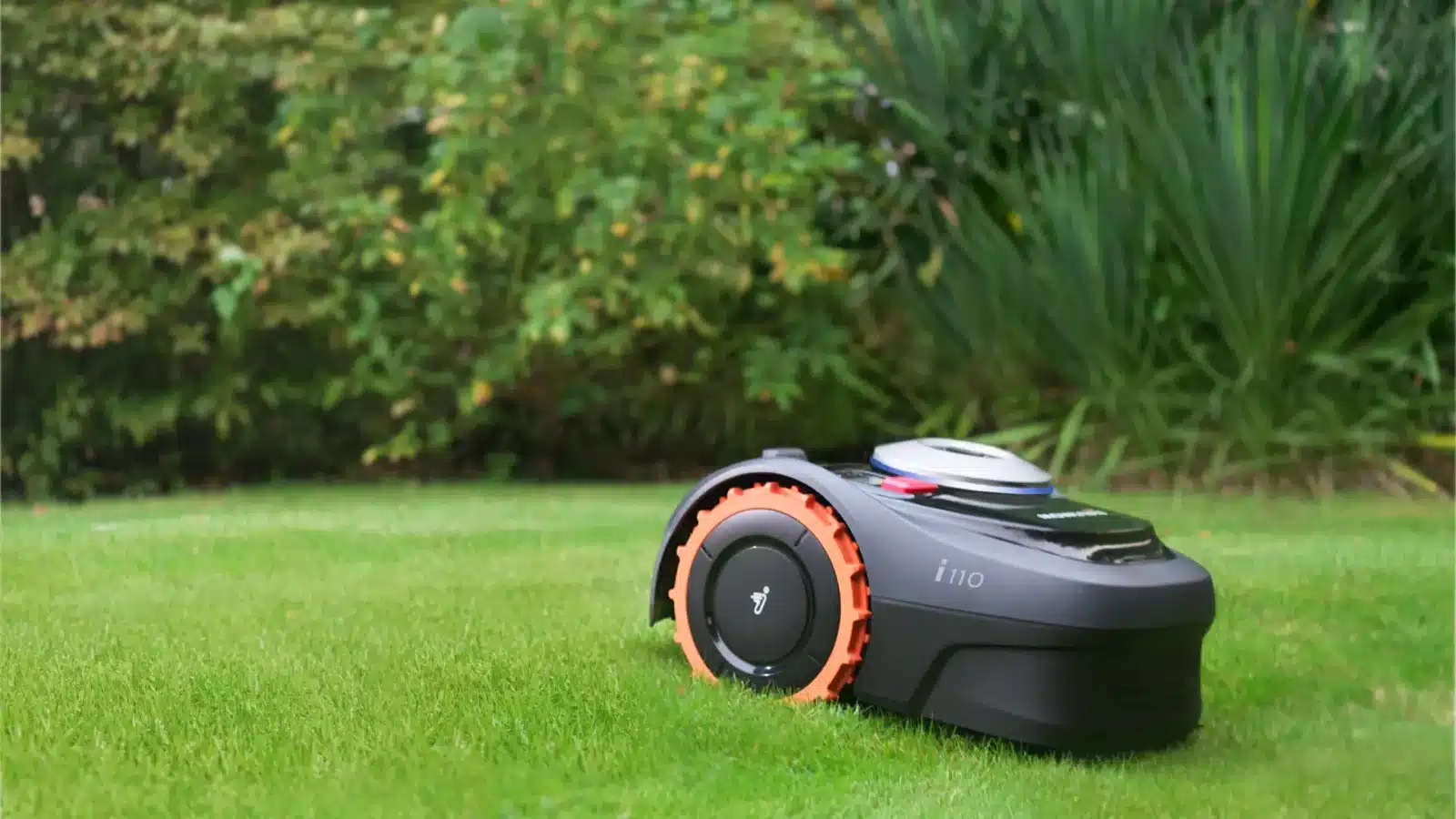 ces 2024 unveils next-gen robotic lawnmowers, boundaries not included Segway navimow i110 mowing a lawn