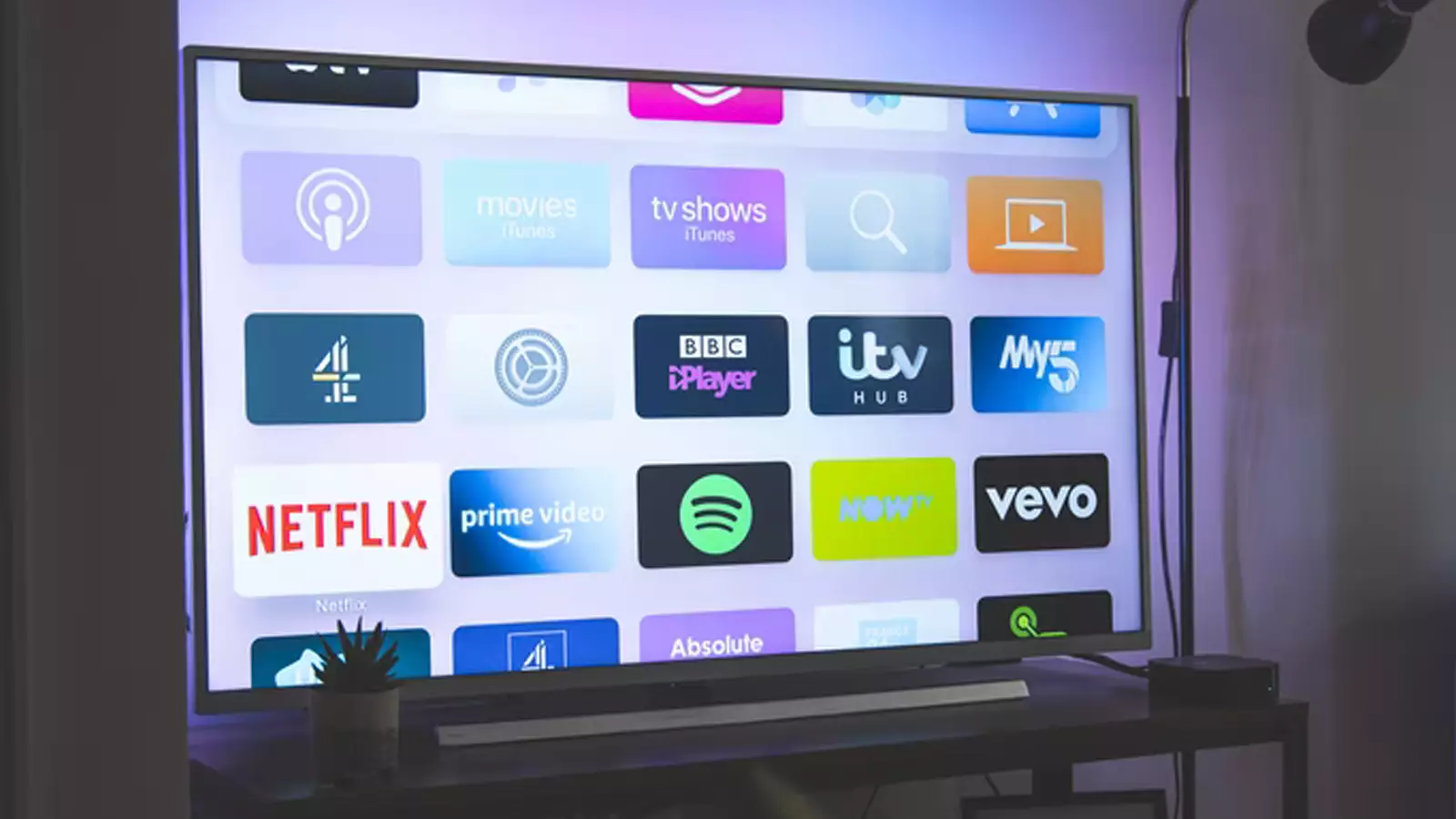 13 best samsung smart tv apps for free movies & shows Streaming platforms on tv